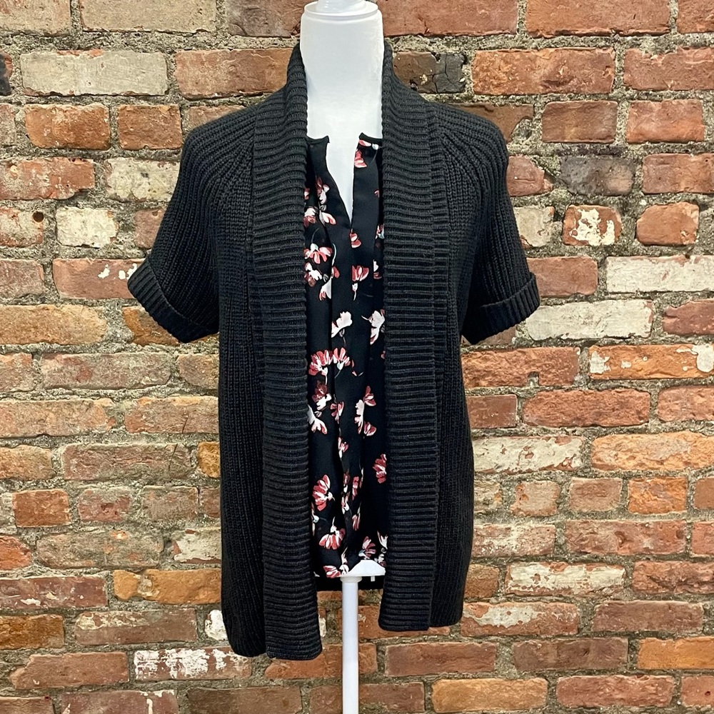 Ann Taylor Short Sleeve Dark Gray Open Cardigan
